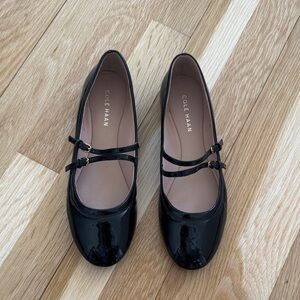 Cole Haan Women's Patent Black leather Mary Jane Flats